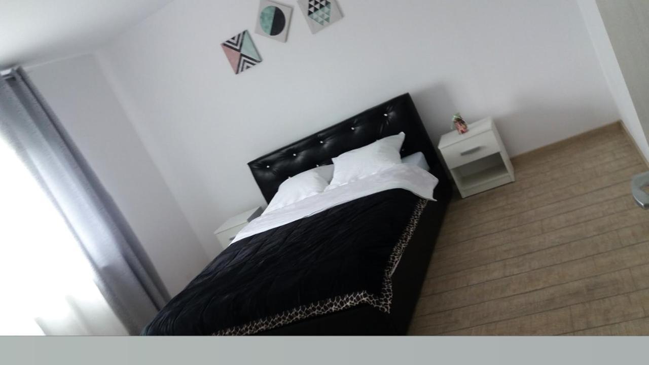 Appartement Cazare Apartament Rasnov Extérieur photo