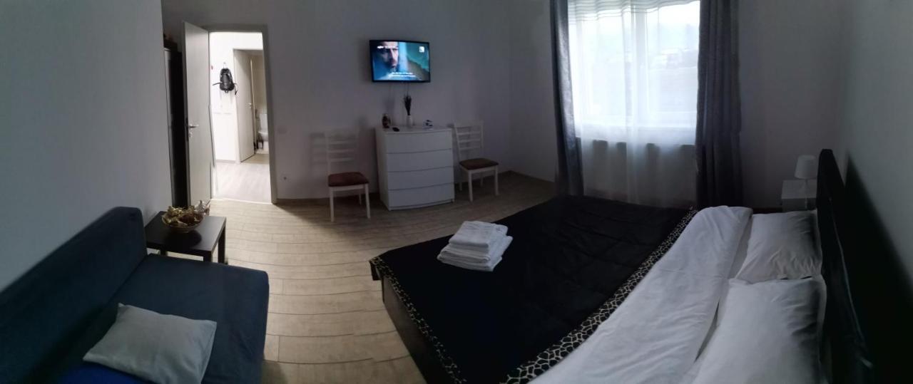 Appartement Cazare Apartament Rasnov Extérieur photo